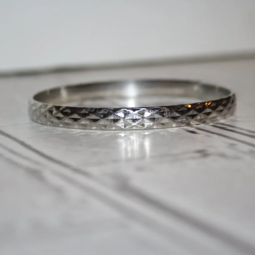 Beautiful silver textured bangle bracelet 7